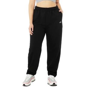 alo Yoga Accolade black sweatpant. Size xl. Unisex style-slightly oversized look